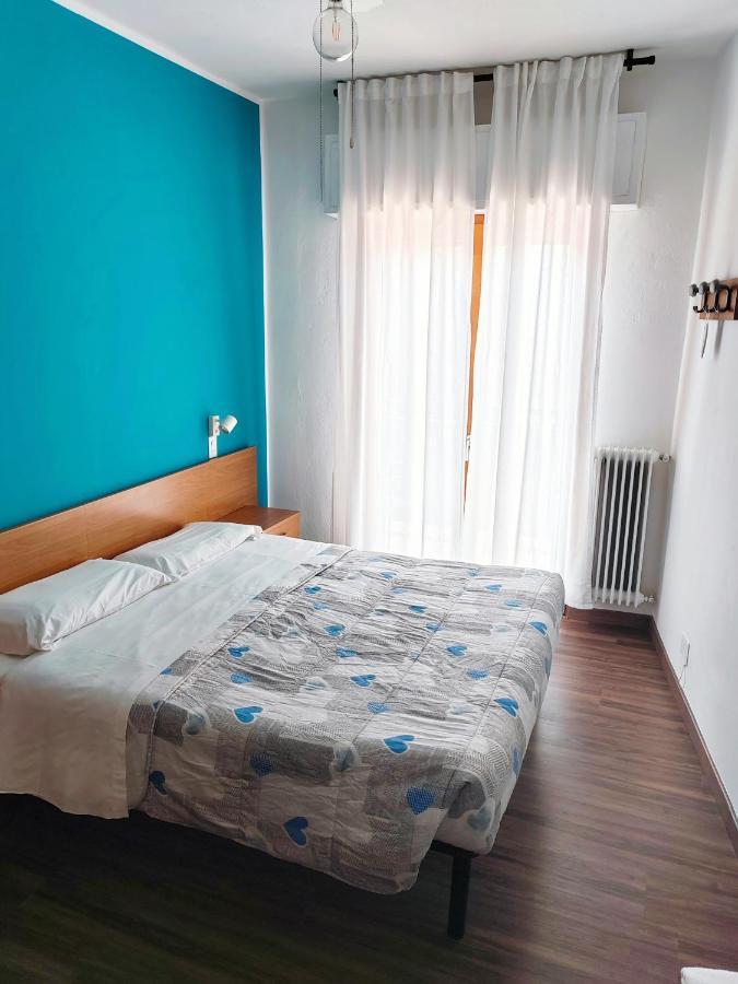 Hotel Luisa Бренцоне-суль-Гарда Экстерьер фото