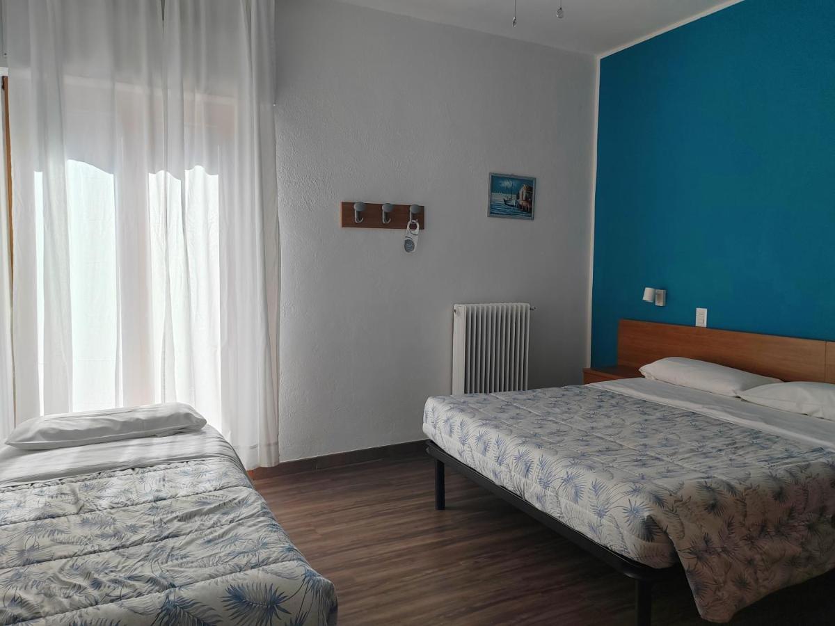 Hotel Luisa Бренцоне-суль-Гарда Экстерьер фото