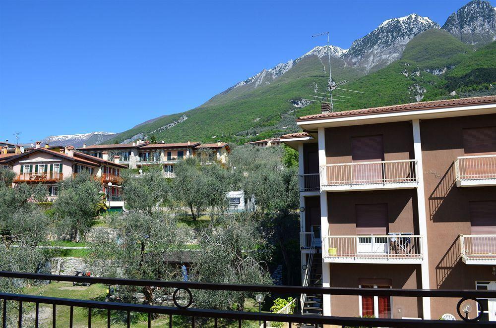 Hotel Luisa Бренцоне-суль-Гарда Экстерьер фото
